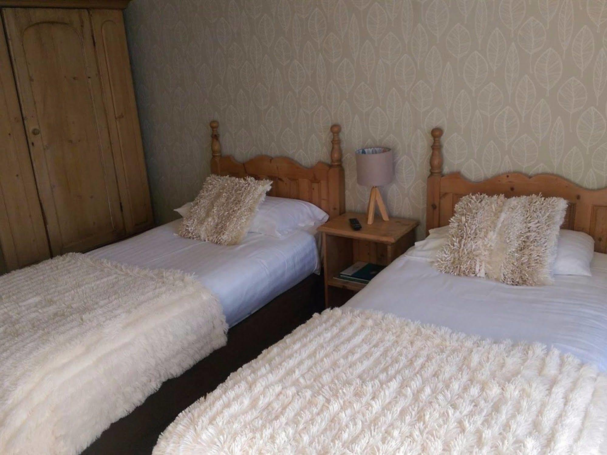 The Wheatsheaf Inn อิงเกิลตัน ภายนอก รูปภาพ